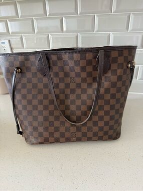 Authentic Louis vuitton neverfull mm
